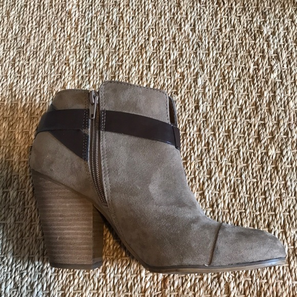 Ankle boots - Picture 3 of 7
